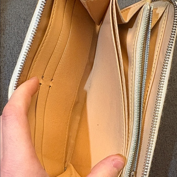 Louis Vuitton White Murakami long Wallet - Picture 6 of 16
